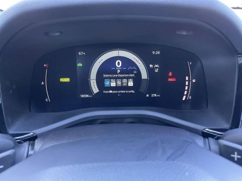 Used 2025 Toyota Camry SE FWD image 12