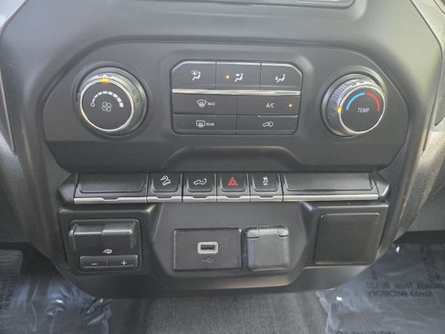 Used 2019 Chevrolet Silverado 1500 Custom Trail Boss w/ Custom Convenience Package AWD/4WD image 19