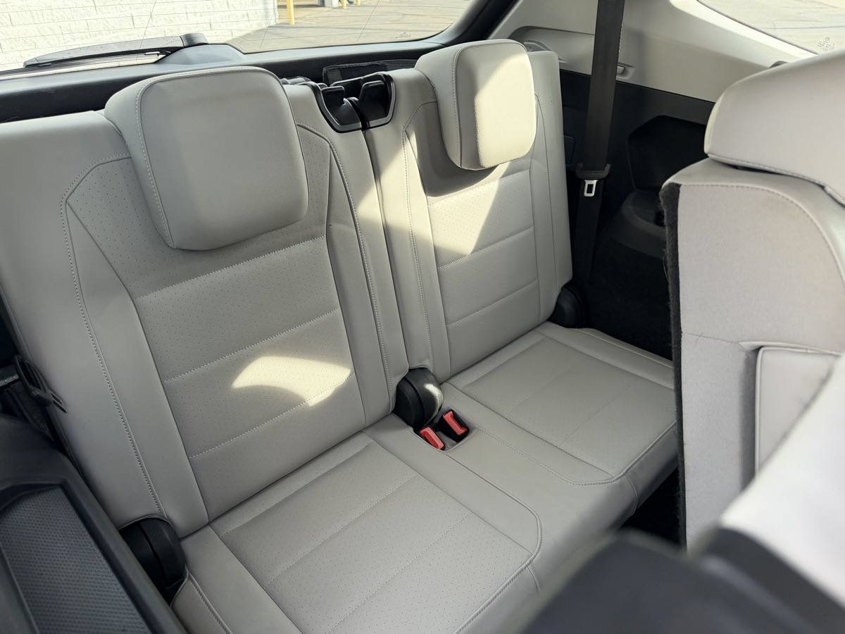 Used 2018 Volkswagen Tiguan S FWD image 18