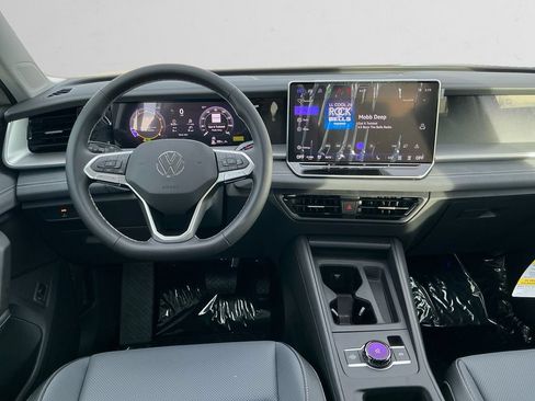 New 2026 Volkswagen Tiguan SE AWD/4WD image 10