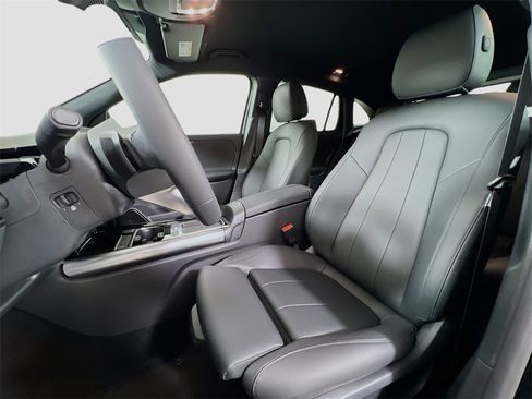 New 2025 Mercedes-Benz GLA 250 4MATIC image 12