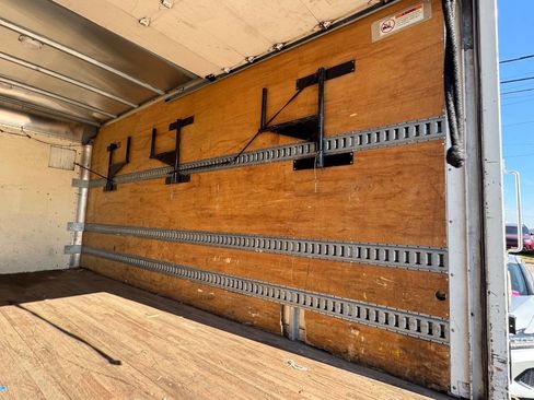 Used 2014 Chevrolet Express 3500 Extended image 20