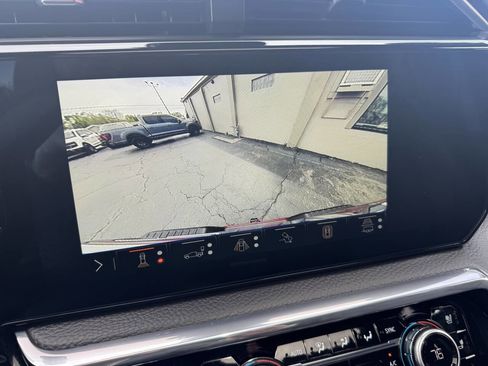 Used 2024 GMC Sierra 3500 Denali w/ Denali Reserve Package AWD/4WD image 14