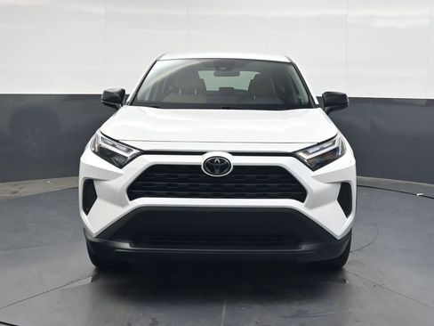 Used 2025 Toyota RAV4 LE FWD image 9