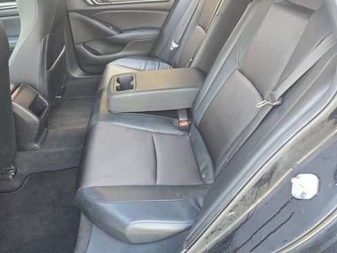 Used 2018 Honda Accord Sport image 13