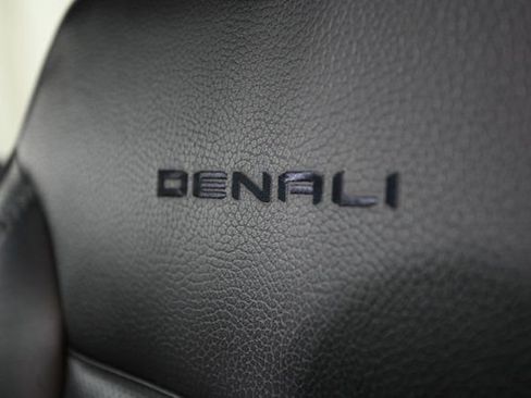 Used 2021 GMC Yukon XL Denali AWD/4WD image 28