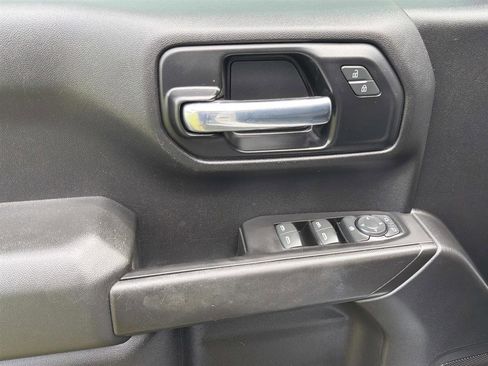 Used 2020 Chevrolet Silverado 1500 Custom w/ Custom Value Package RWD image 11