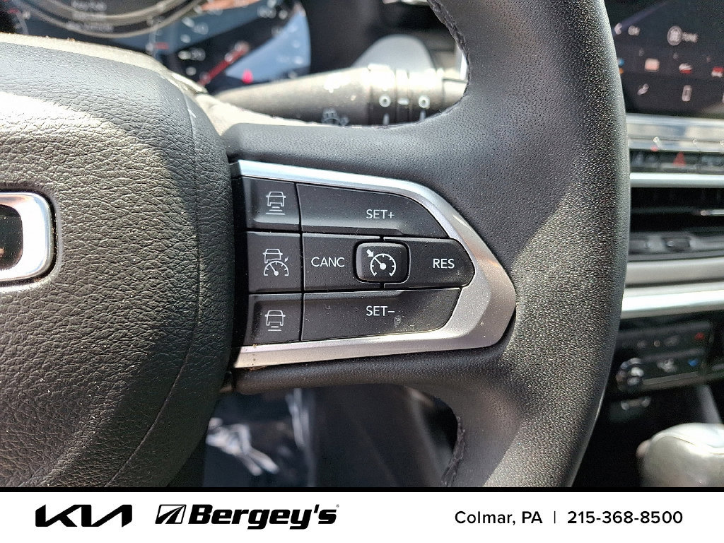 Used 2023 Jeep Compass Limited AWD/4WD image 23
