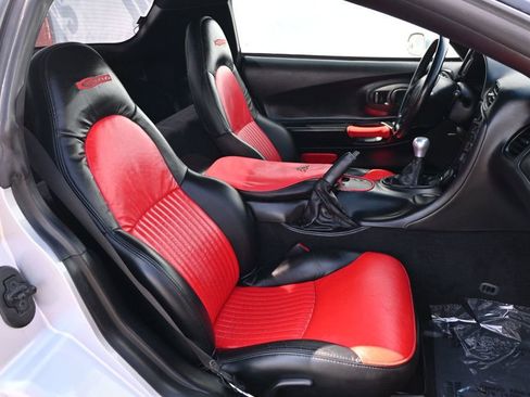 Used 2001 Chevrolet Corvette Z06 w/ Memory Pkg image 13