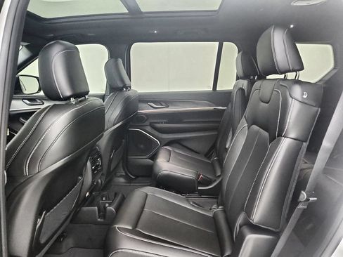 New 2026 Jeep Grand Cherokee L Limited w/ Luxury Tech Group II AWD/4WD image 31