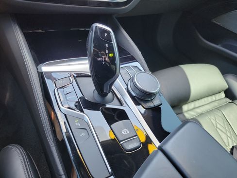 Used 2020 BMW 540i w/ M Sport Package RWD image 30