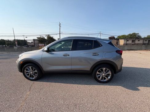 Used 2023 Buick Encore GX Essence w/ Experience Buick Package AWD/4WD image 5