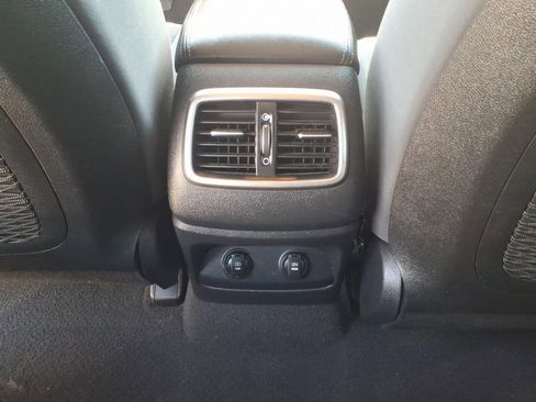 Used 2020 Kia Sorento LX w/ LX I4 Convenience Package FWD image 7