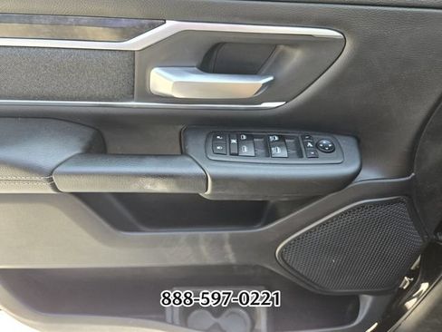 Used 2019 RAM 1500 Big Horn AWD/4WD image 32