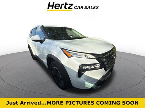 Used 2025 Nissan Rogue SV AWD/4WD image 1