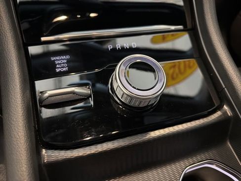 Used 2024 Jeep Grand Cherokee L Limited w/ Black Appearance Package image 28