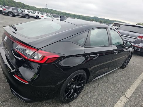 Used 2025 Honda Civic Sport image 3