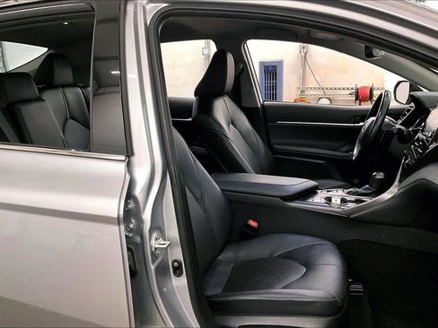 Used 2023 Toyota Camry XSE image 7