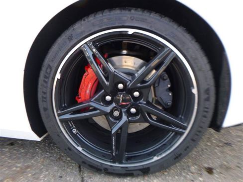 Used 2023 Chevrolet Corvette Stingray Premium Cpe w/ Z51 Performance Package RWD image 22