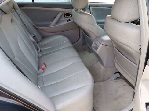 Used 2009 Toyota Camry LE FWD image 16