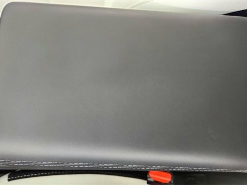 Used 2026 Tesla Model Y Long Range image 48