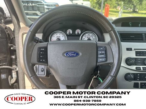 Used 2010 Ford Focus SE FWD image 25