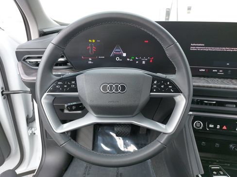 Certified 2025 Audi Q5 Premium Plus w/ Premium Plus AWD/4WD image 19