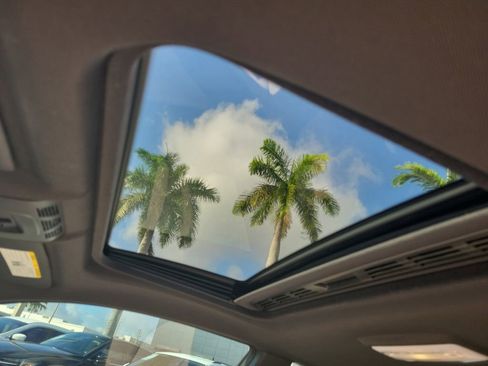 Used 2018 BMW 230i Coupe image 22