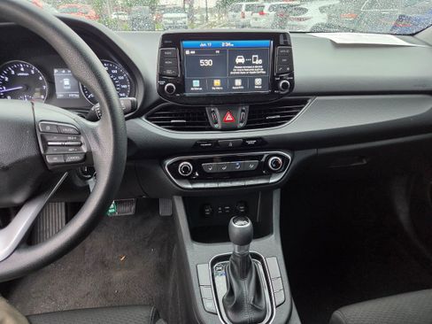Used 2018 Hyundai Elantra GT FWD image 7