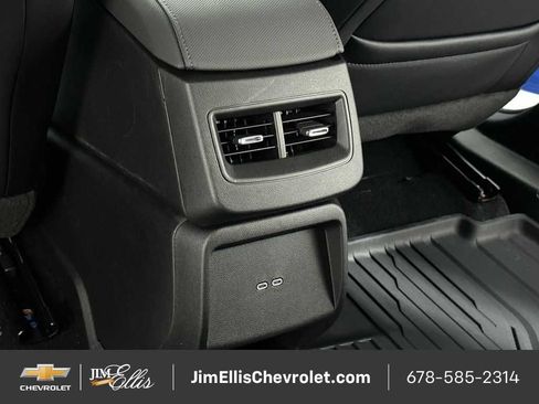 New 2026 Chevrolet Equinox EV LT image 39