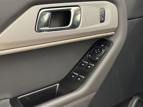 New 2026 Ford Explorer Active w/ Active Comfort Package image 14