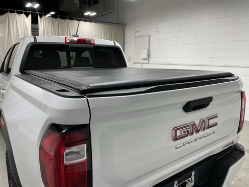 Used 2023 GMC Canyon AT4 w/ AT4 Premium Package AWD/4WD image 18