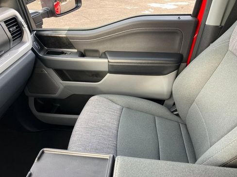 Used 2024 Ford F250 XLT w/ Black Appearance Package image 16