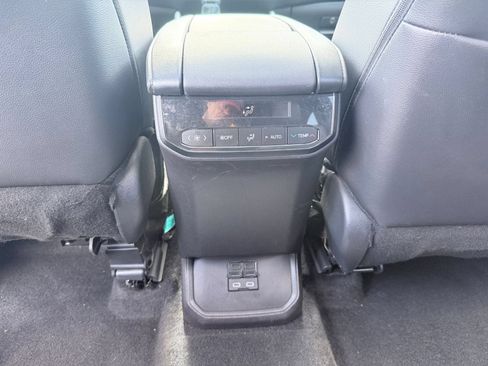 Used 2025 Toyota Highlander XSE AWD/4WD image 24