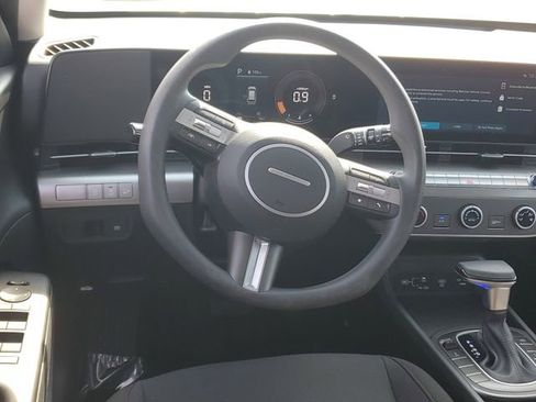 Certified 2025 Hyundai Kona SE AWD/4WD image 10