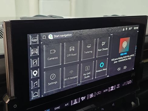 Used 2024 GMC Hummer EV 2X AWD/4WD image 14