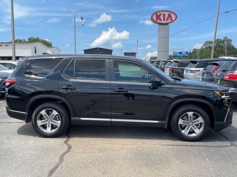 Used 2023 Honda Pilot EX-L image 2