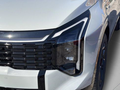 New 2026 Kia Sportage SX image 9