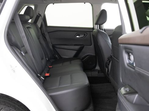 Used 2023 Nissan Rogue SV w/ SV Premium B Package AWD/4WD image 12