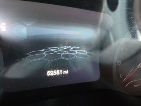 Used 2024 Jeep Compass Latitude AWD/4WD image 2