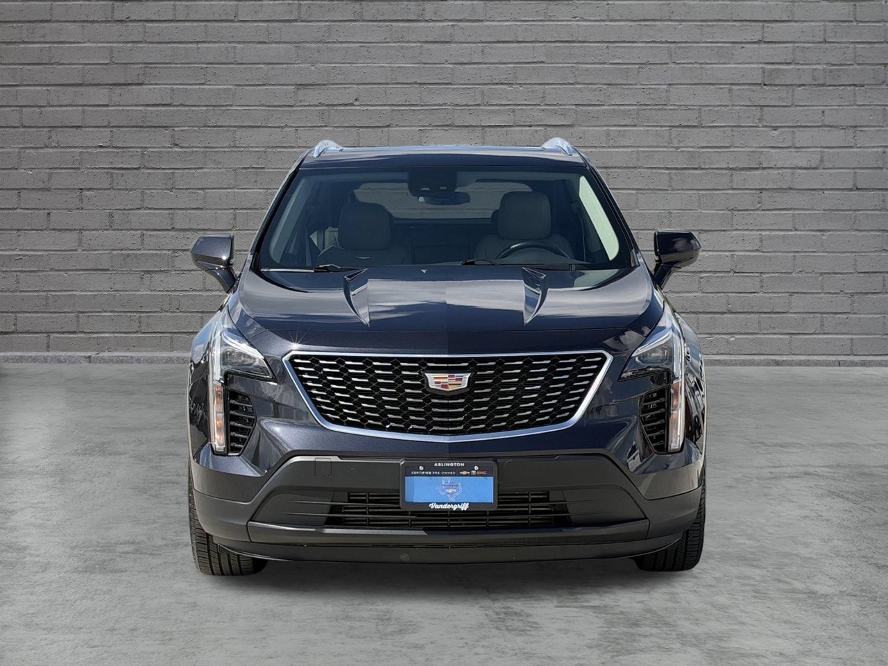 Certified 2023 Cadillac XT4 Luxury w/ Cold Weather Package FWD image 11