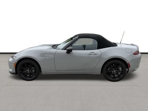 Certified 2026 MAZDA MX-5 Miata Club RWD image 8