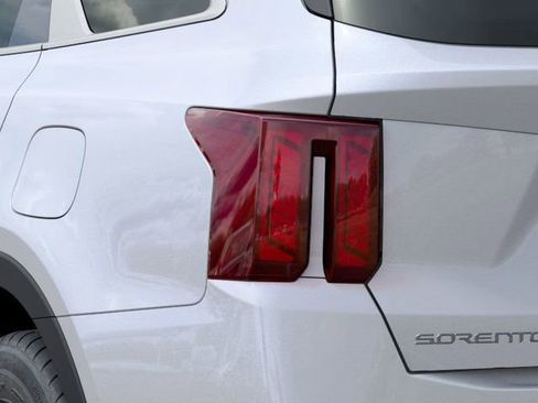New 2026 Kia Sorento LX FWD image 11