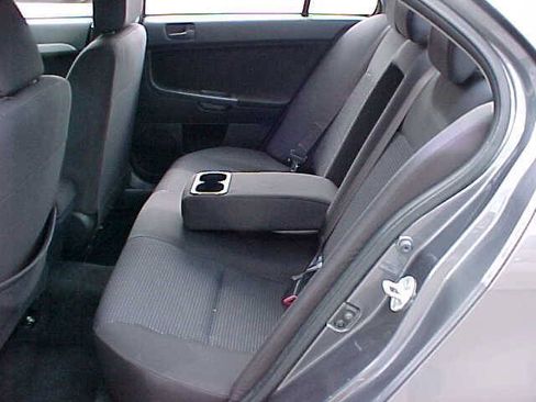 Used 2010 Mitsubishi Lancer ES FWD image 10