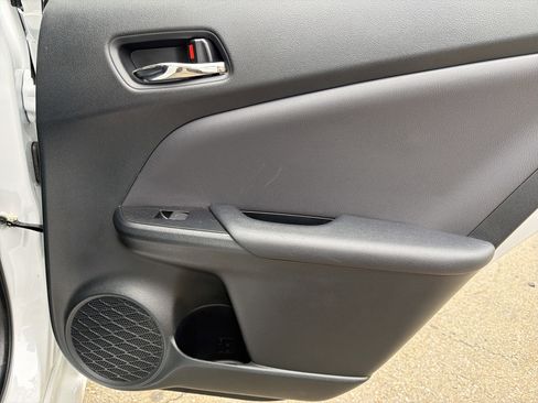 Used 2021 Toyota Prius LE image 16