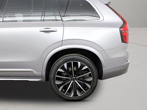 New 2026 Volvo XC90 B6 Plus w/ Protection Package Premier image 31