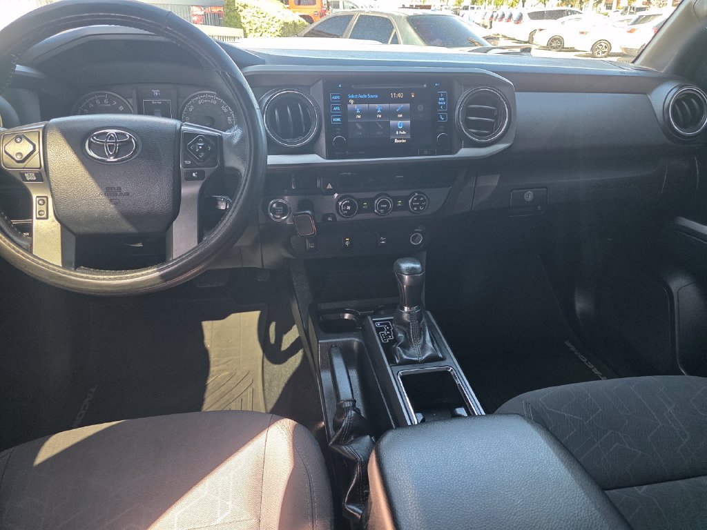 Used 2017 Toyota Tacoma TRD Sport w/ Tow Package RWD image 17