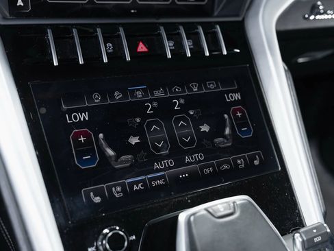 Used 2019 Lamborghini Urus image 16