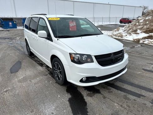 Used 2018 Dodge Grand Caravan SXT w/ Blacktop Package image 9