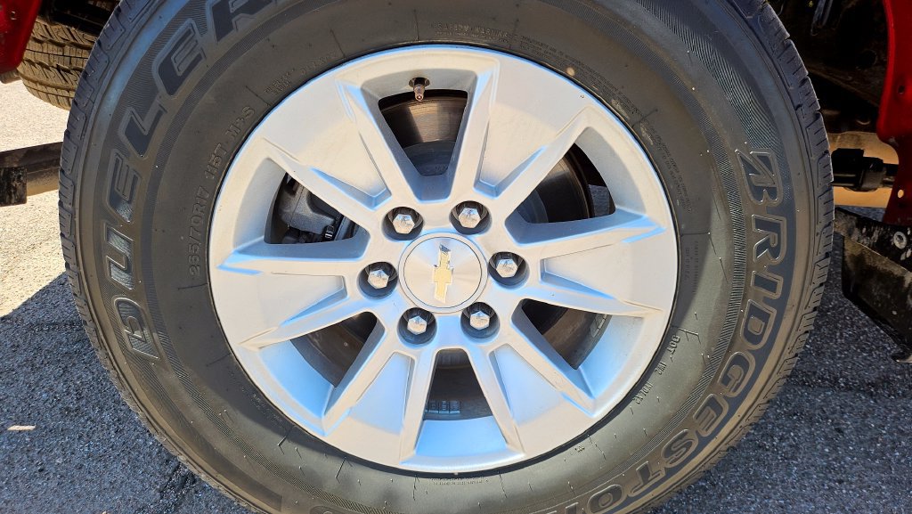 Used 2020 Chevrolet Silverado 1500 LT w/ Texas Edition RWD image 13